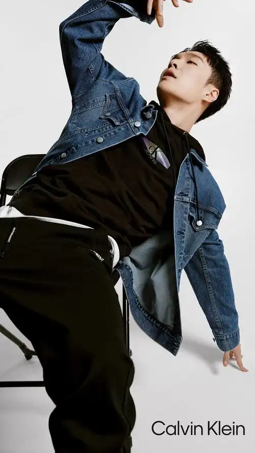 ck全球代言人张艺兴