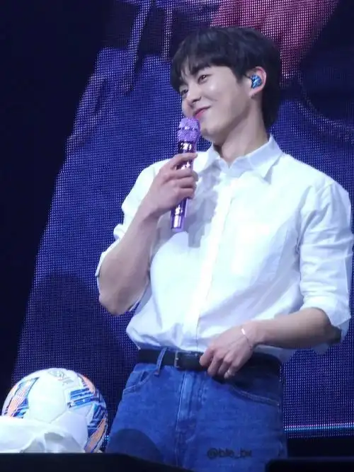 【theqoo】昨日生日粉丝见面会中的exo xiumin,哥状态好好爱了爱了!