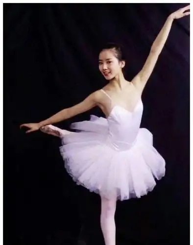 刘诗诗跳芭蕾舞视频曝光美的不可方物的