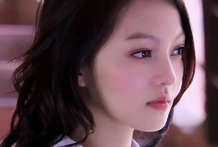 抱歉,别再心疼张韶涵了,她不需要_工作_母亲_旋律