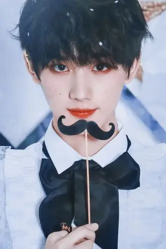 丁程鑫高清壁纸_腾讯新闻