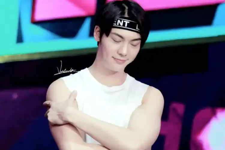 陈伟霆这一抹邪魅的笑容,你心动吗