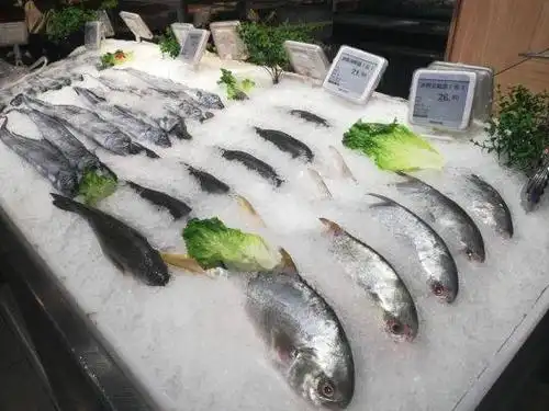 这样的冰台制作及陈列会让冰鲜富有生命力