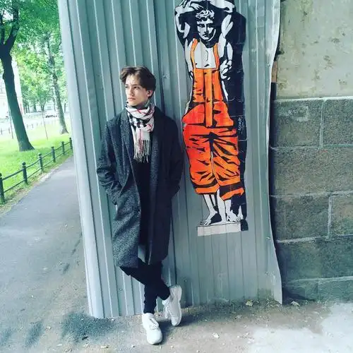 julianmackay 1997年美国人 在俄罗斯的芭蕾舞演员