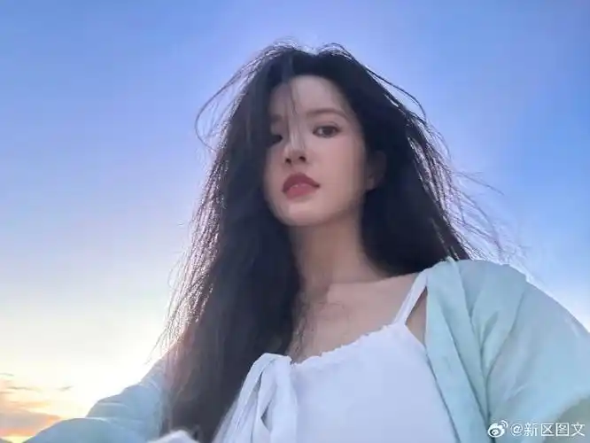 刘些宁温柔白裙##刘些宁清纯白月光