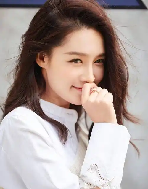 盘点内娱10大最美90后女明星,网友评论:一代新人换旧人_赵露思_李沁