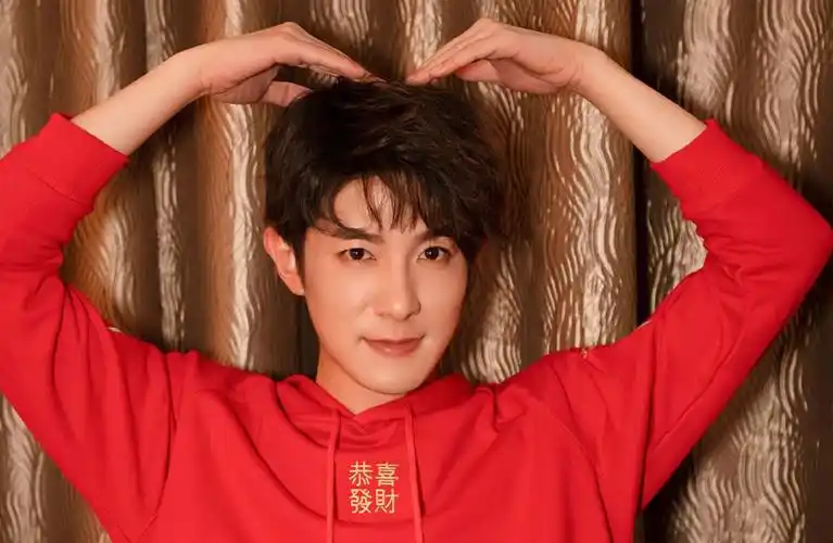 季肖冰帅气写真图片36