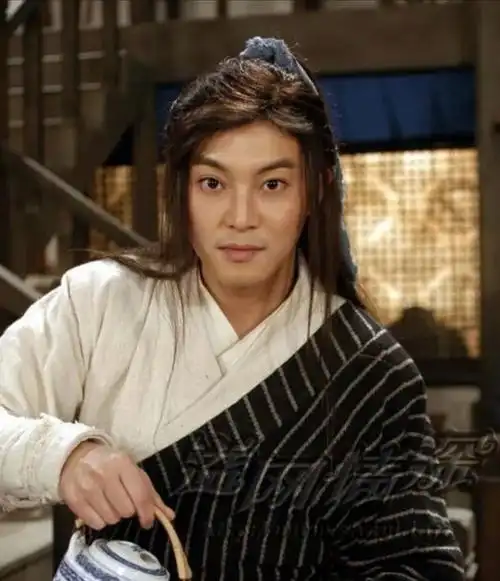 原创武林外传太神奇,周也扮侠女撞衫白展堂,倪妮曾模仿钱夫人红配绿