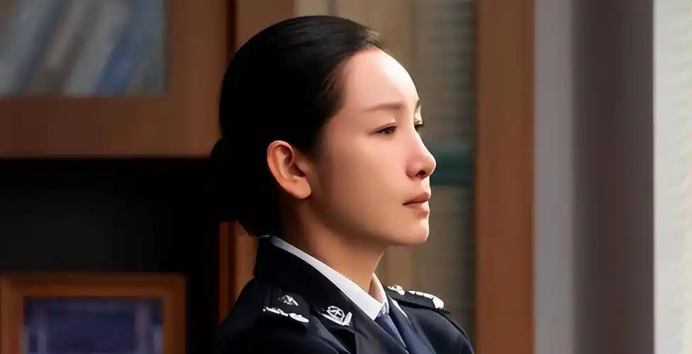 刘涛对比吴越太尴尬,90后小花比美尽显拉垮_角色_造型_杨颖