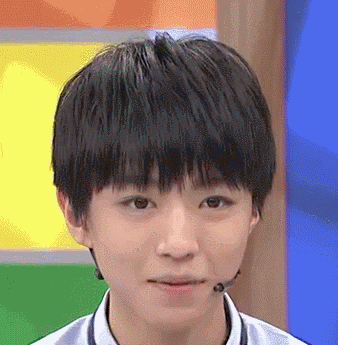 明星tfboys王俊凯gif动图_动态图_表情包下载_soogif