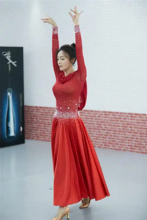 新舞林大会本周迎来半决赛秦岚为托举狂瘦六斤