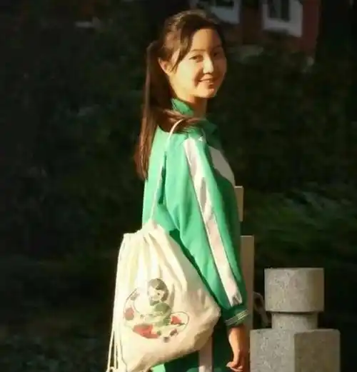 15年前的"点读机女孩",打败了网暴,击碎了谣言