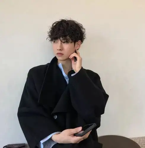 2020潮男必备发型推荐|小卷毛