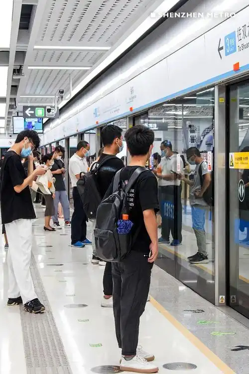 坐地铁可能发生的尴尬瞬间,遇见该怎么办?