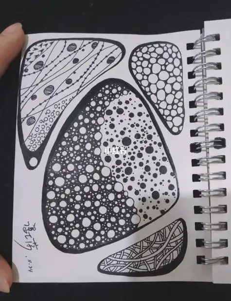 点的魅力美术作品简笔画