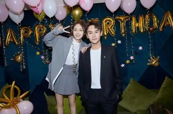 好甜张佳宁晒和王凯合照两人关系曝光震惊网友没想到