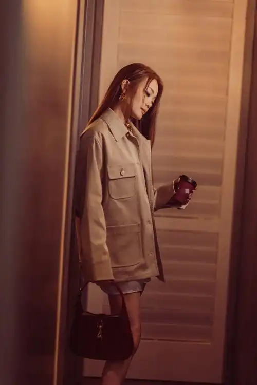 容祖儿安可拉红味穿搭