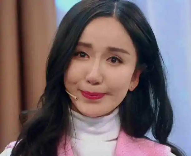 34岁娄艺潇直面整容争议,称自己没有生图那么夸张,拒绝容貌焦虑_活动