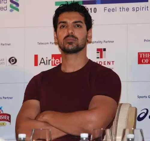 p>约翰,国籍印度,1972年12月17日出生于印度穆拜,签约演员,模特,制片