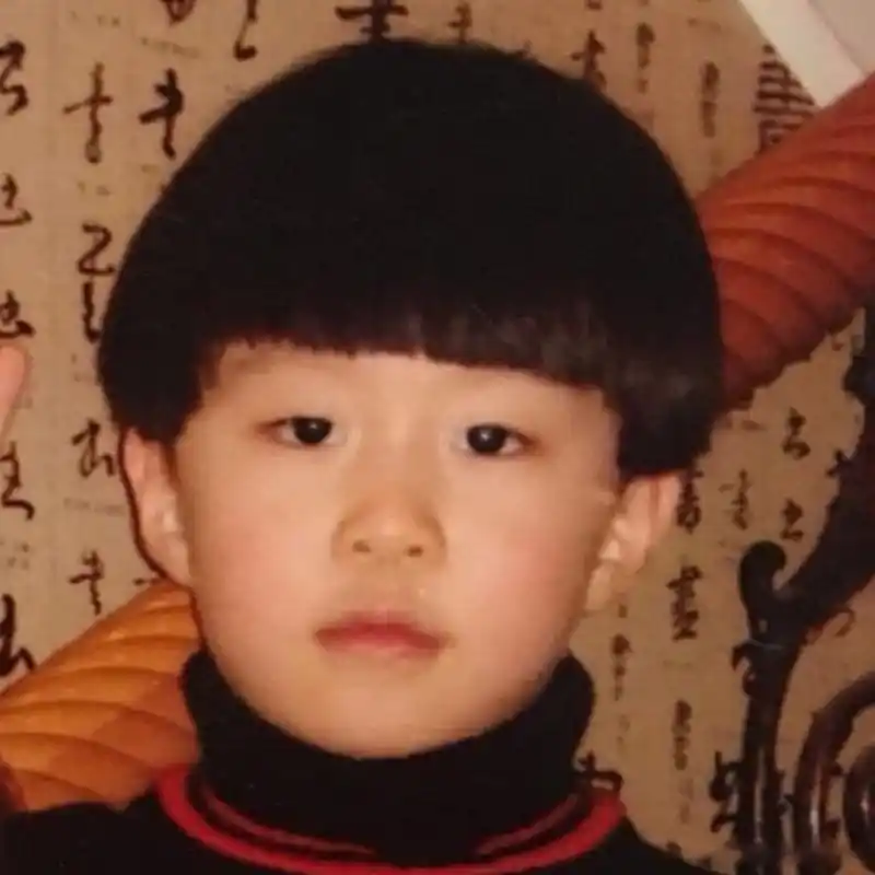 范丞丞小时候可爱照片,西瓜头造型感觉萌萌哒