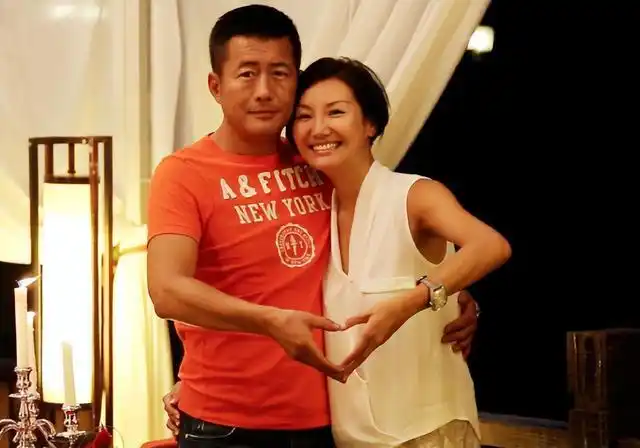 江珊的第一任丈夫是谁(和富商王玲在一起过得幸福吗) - 帮企客