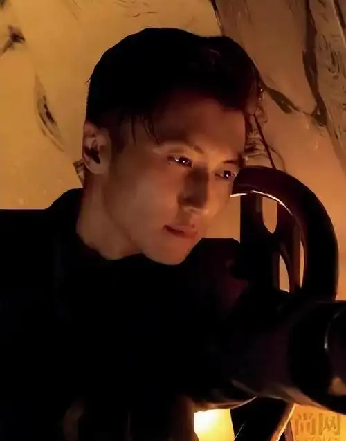 媒体上也是刊出了一组谢振轩的生日近照.