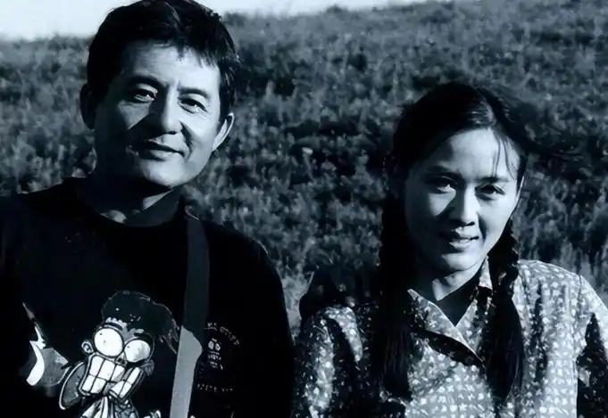 演员李琳:嫁大10岁导演不幸福,二婚嫁运动员李大双,今苦尽甘来