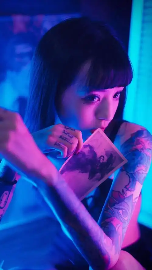 壁纸丨我就是那个随风飘荡的女孩子