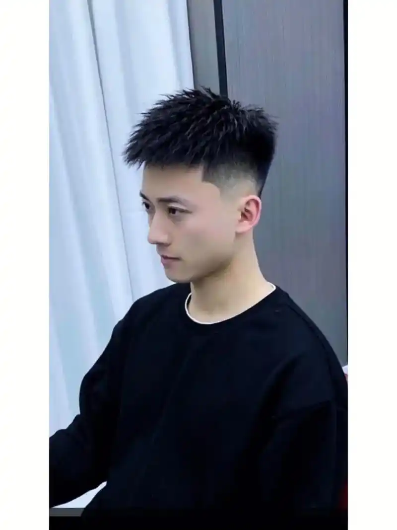 男士烫发 锡纸烫前刺发型|||今天 - 抖音