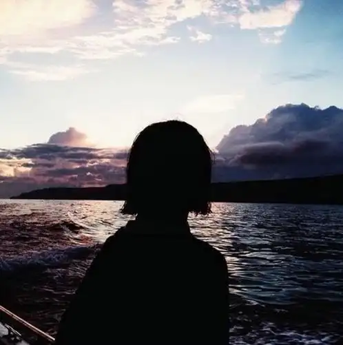 孤单女生伤感意境背影图片大全分享!