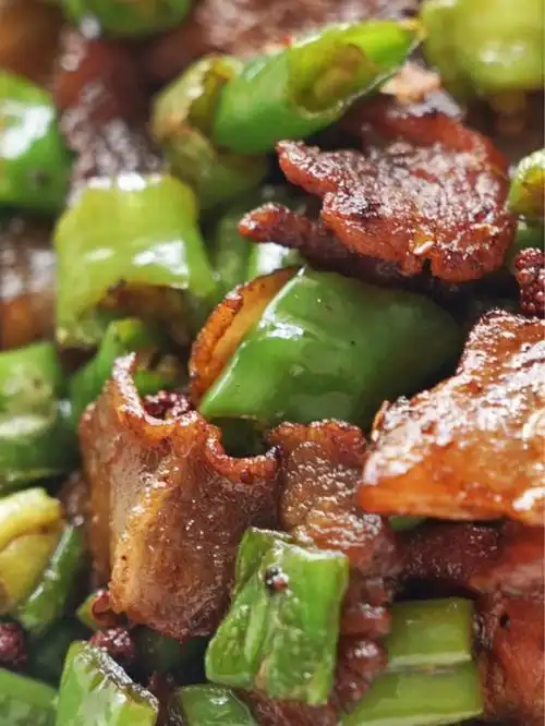 家宴100道菜之青椒小炒肉平常里的久别重逢