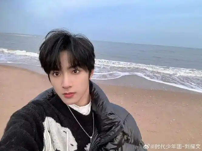 与刘耀文共赴夏际心动##超话星动告白局