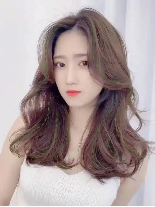 有钱没钱,烫头过年,2024年新流行这5款烫发发型,显年轻气质_女人_风格