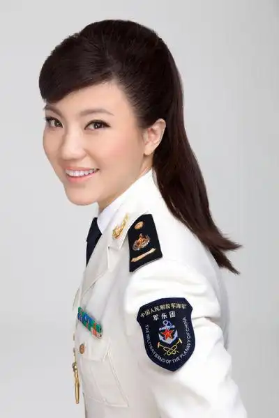 乔丽推出首张专辑《乘风破浪》(图)