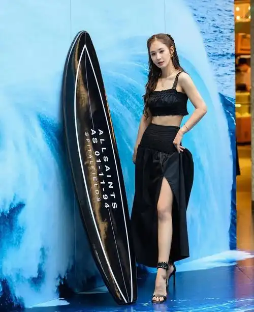 权俞利性感和帅气为一体的六姐