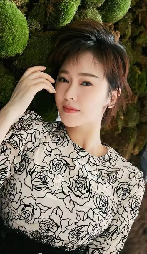 左小青:嫁大20岁富商老公,历经11年婚姻,爱情变友情,无怨无悔_体操