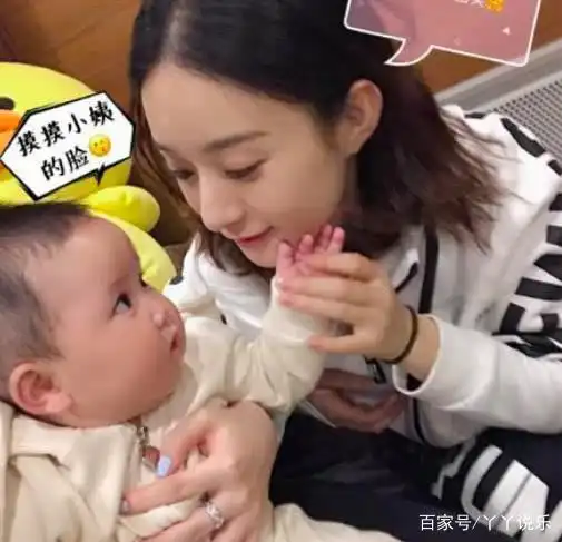 冯绍峰现身谈儿子,眼眸举止尽是父爱