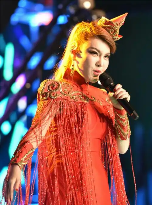 乌兰图雅世界巡演多伦多专场演唱会3月11日圆满举行