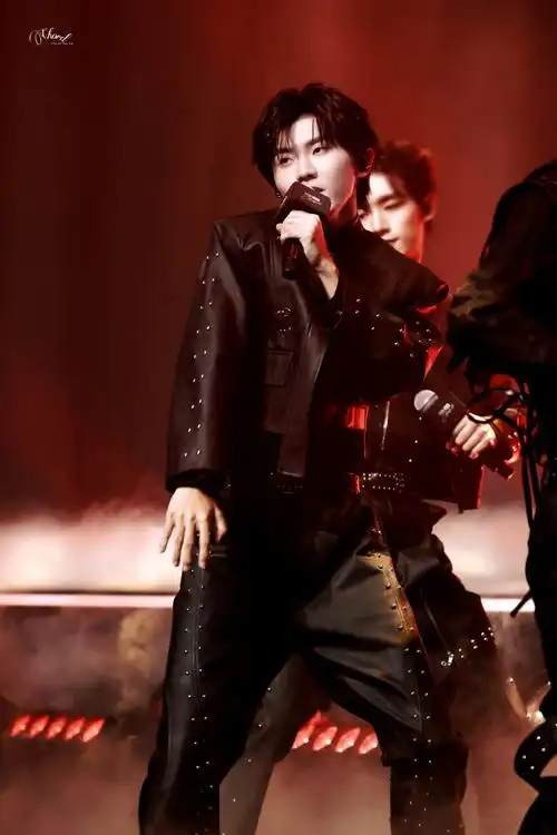 时代少年团中式刺绣西装##马嘉祺gq红毯