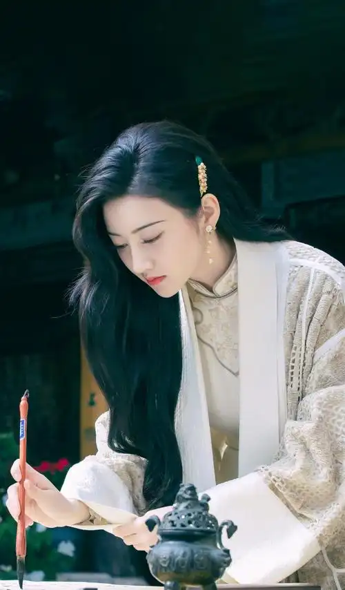 司藤刚火就被曝抄袭韩剧看清时间证据后黑粉不甘心闭嘴