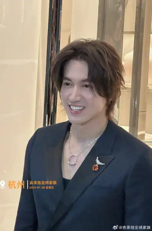 言承旭活动现场生图##言承旭tiffany蒂芙尼