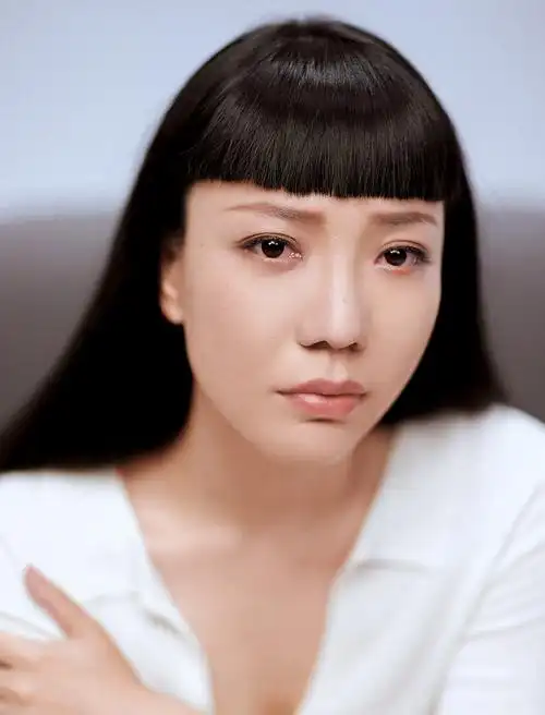 吴莫愁新歌《放过自己好吗》唱出疗愈心声 抚慰讨好型人格