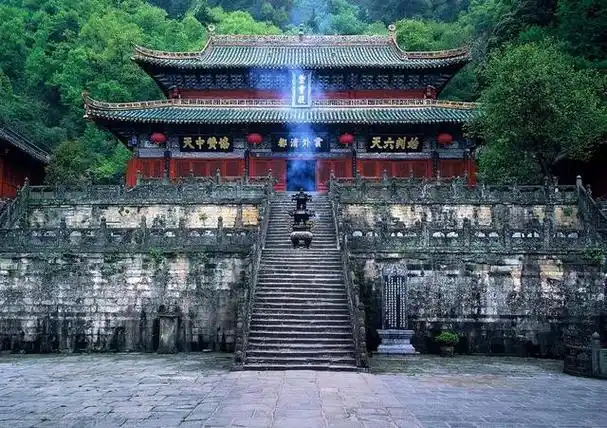 武当山:天下第一仙山,中国四大道教名山之首,7大景千万别错过