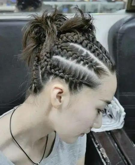 贴头皮编非洲蝎子辫图解