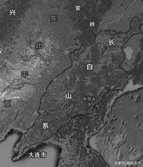 长白山脉层峦叠嶂,规模庞大,龙脉亦匿其中.