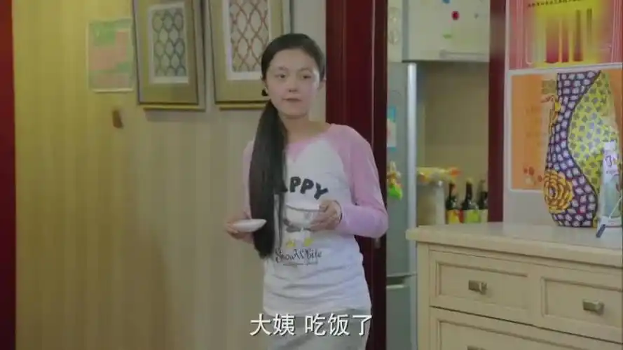 小别离琴琴故意冷落亲妈跟大姨亲近亲妈看得心都要碎了