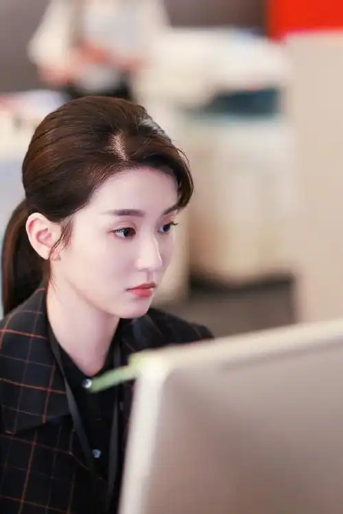 『欢乐颂』关雎尔♀乔欣