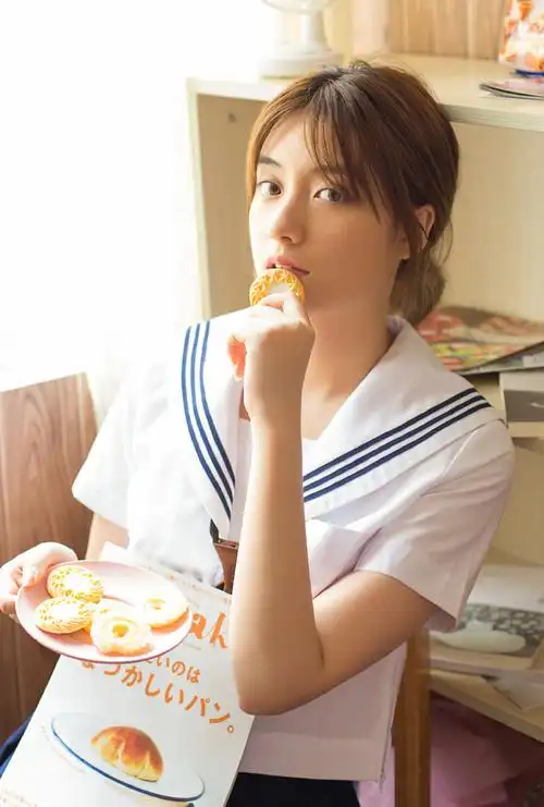 水手服美少女清新养眼写真图片