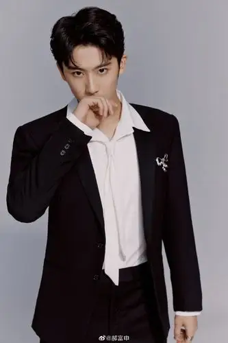 向全世界安利郝富申