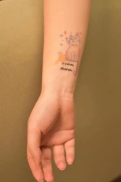 我开始折腾自己的"身体",陆陆续续在锁骨,手臂,手腕纹了6个纹身,还在